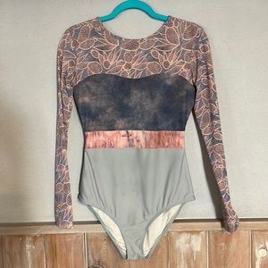 Seea large swimsuit one piece rash guard